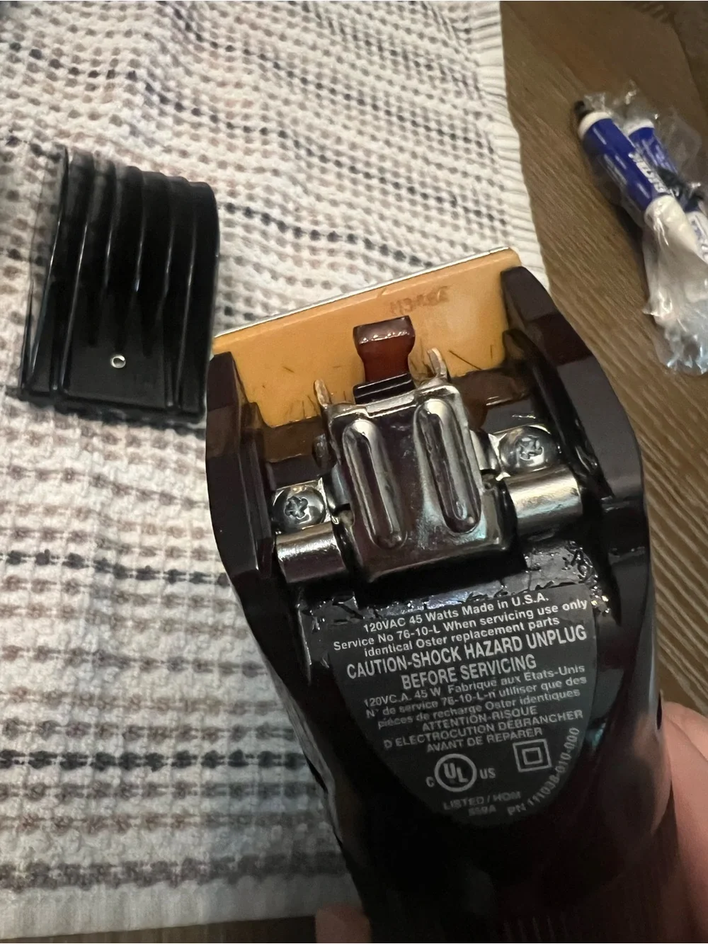 Oster 76 Classic Clippers with blades and attachments